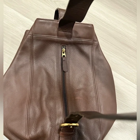 Coach vintage Brown Leather buckle Sling backpack - Picture 8 of 10